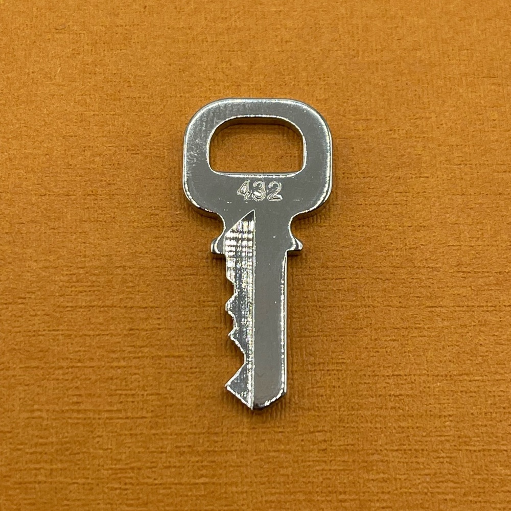 Louis Vuitton Silver Tone Cadena Key #432 For Speedy Alma Lock LV